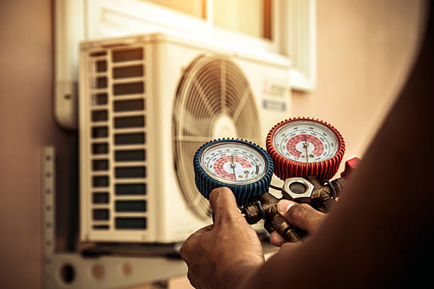 Professional Ac Installation technician working in Grandview, OK